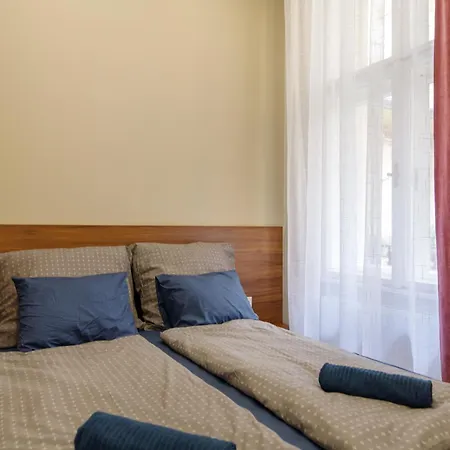 In The Jewish Quarter With Free Parking Apartment